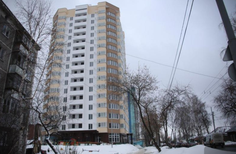 В Екатеринбурге дольщики «Нового Уктуса» начали принимать квартиры